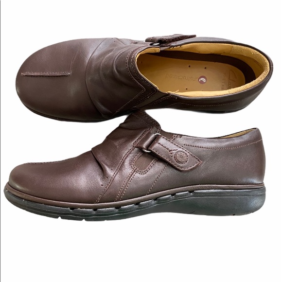 clarks artisan slip on